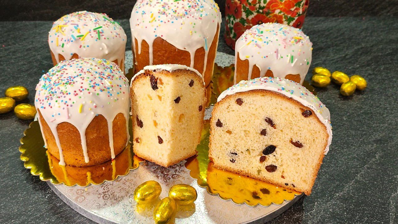 Кулінари поділилися рецептом неймовірно ніжних пасок на жовтках