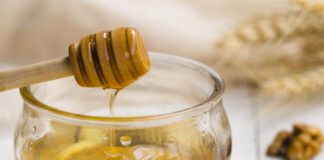 Господині назвали 3 способи, як відрізнити натуральний мед від фальсифікату