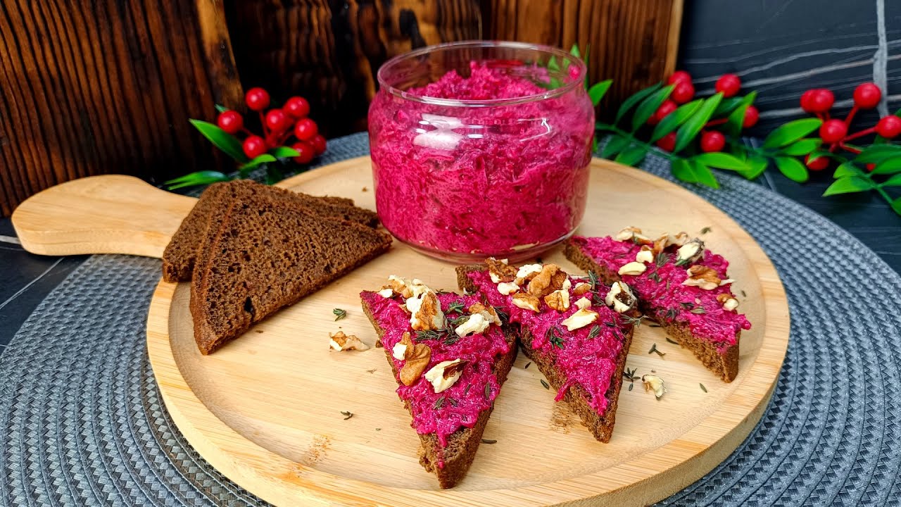 Кулінари розповіли, як приготувати намазку із буряка з плавленим сиром та яйцем