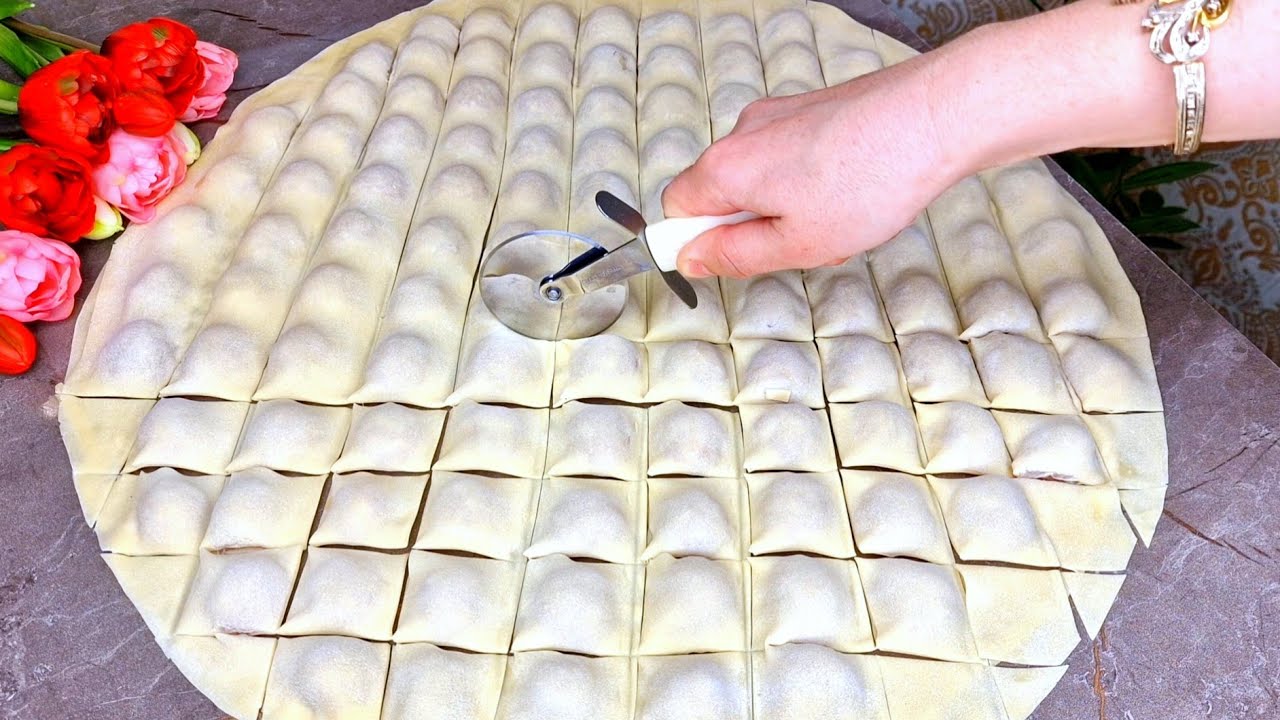 Кулінари розповіли, як легко та дуже швидко приготувати ліниві пельмені