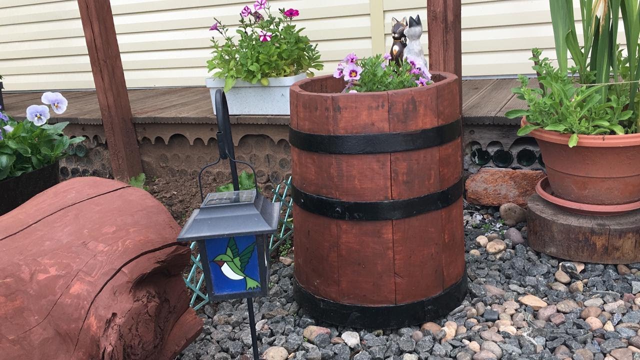 Дачники розповіли, як ще можна використати стару бочку на ділянці