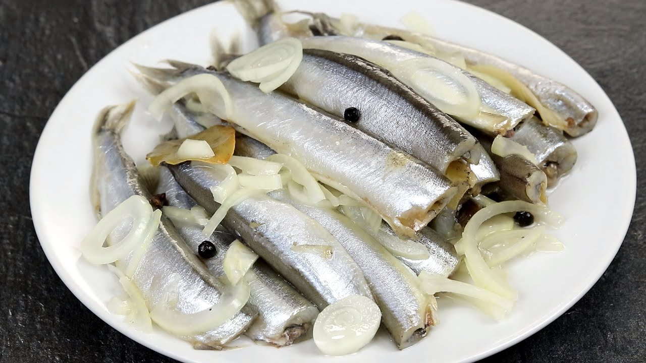 Кулінари поділилися простим покроковим рецептом маринованої мойви