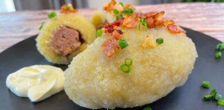 Рецепт ситних картопляних Цепелінів із м'ясом. Фото: YouTube ПОРАДНИК