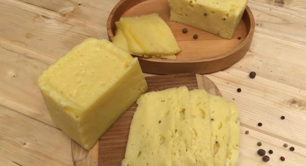 Твердий сир у магазині більше не купую: готую сама за 10 хвилин – рецепт від куми-рукодільниці 