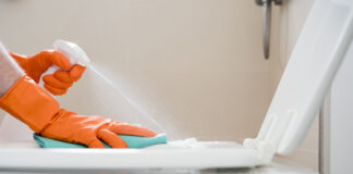 Господині розповіли, як швидко почистити унітаз за допомогою кави. Фото: Freepik