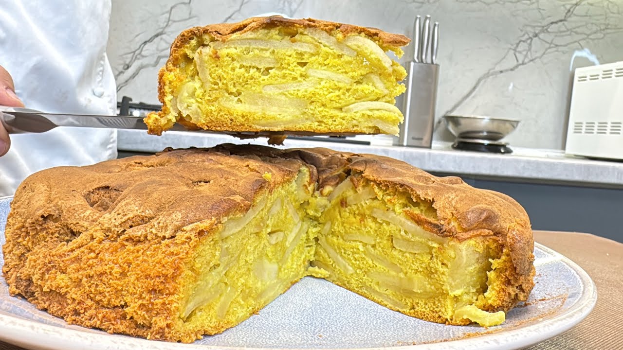 Кулінари розповіли, як приготувати ліниву шарлотку за 5 хвилин. Фото: YouTube Іван Янюк