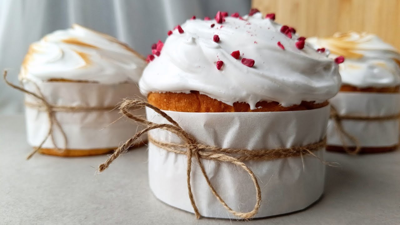 Кулінари поділилися рецептом м'якої паски, яка просто тане у роті. Фото: YouTube Kateryna Tarasenko