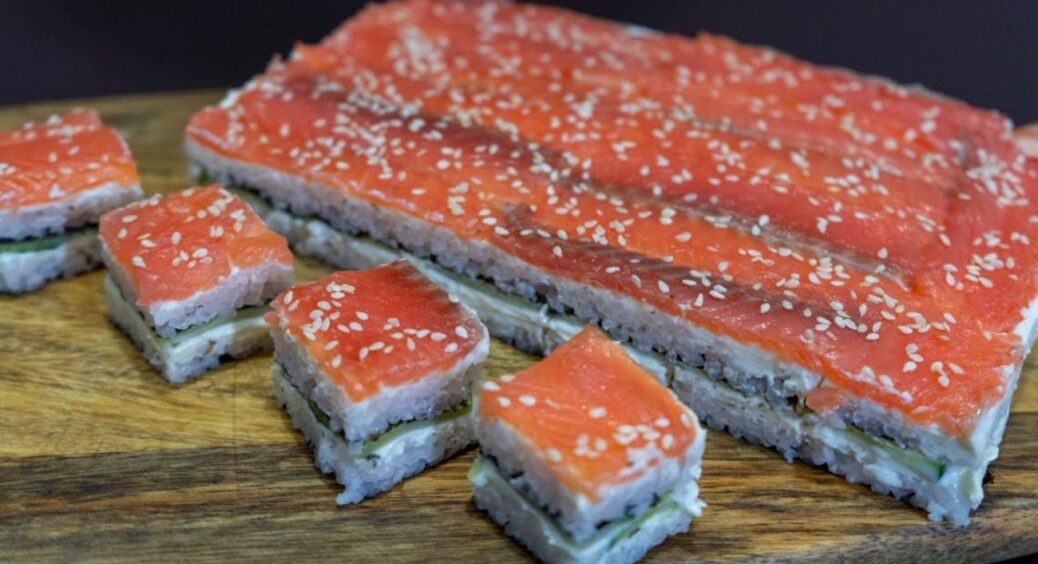 Купила в “Сільпо” найдешевшу рибу і забула про суші та роли: “лінива” закуска в домашніх умовах 