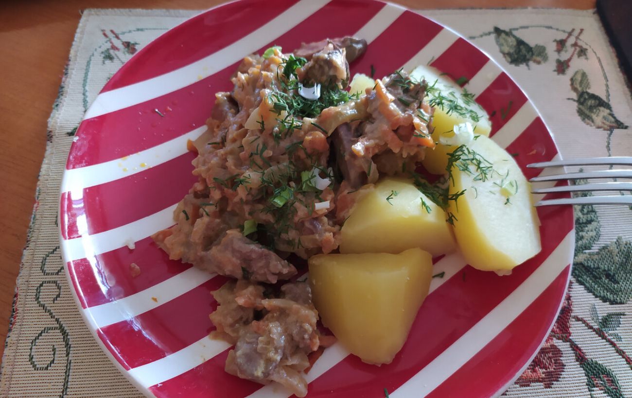 Які продукти містять багато заліза та йоду