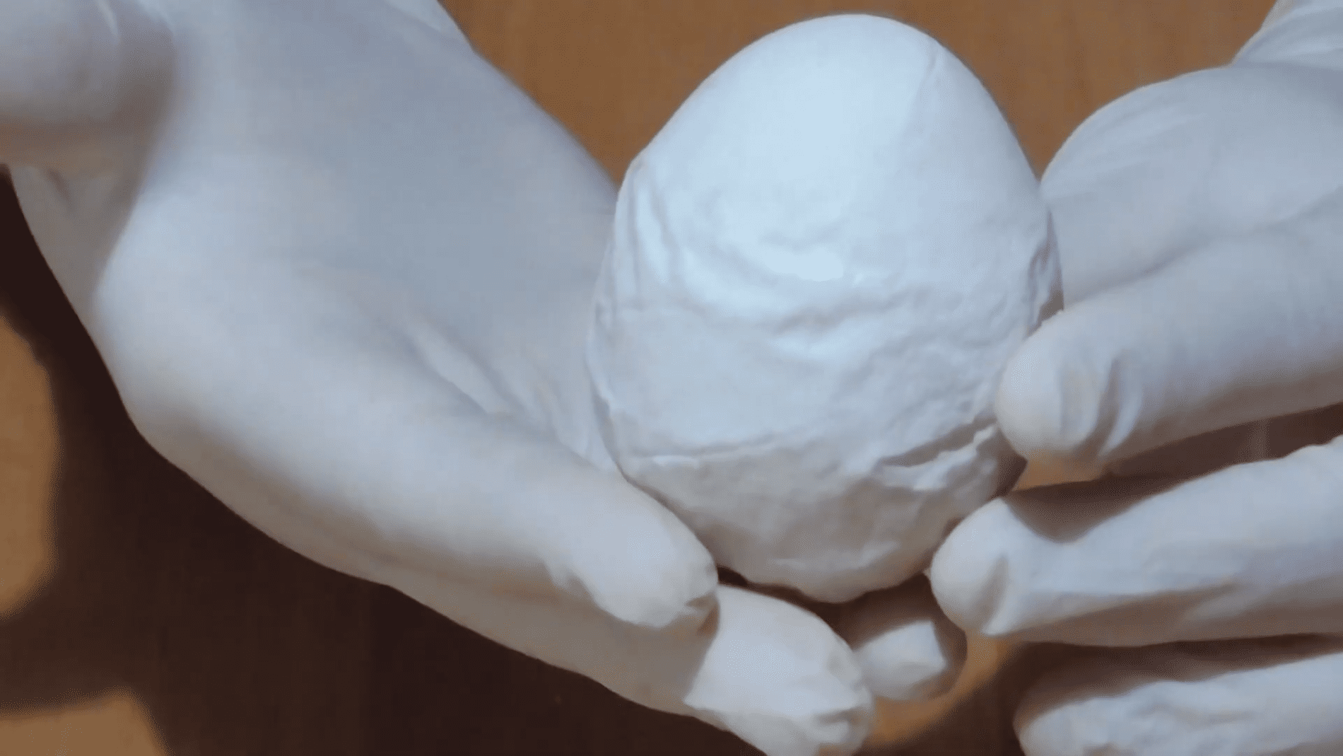 Експерти розповіли, чому кури несуть яйця з деформованою шкаралупою