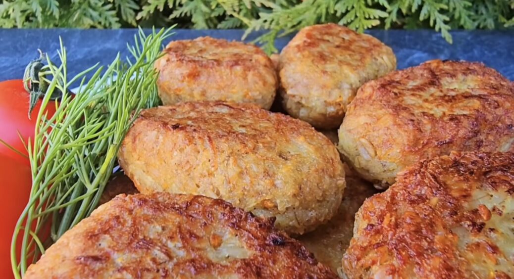 Без м’яса, без риби, без яєць: беру 1 жменю “цього” — і готую смачні та соковиті пісні котлети 