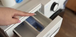 Господарі розповіли, навіщо потрібен маленький відсік у пральній машині 