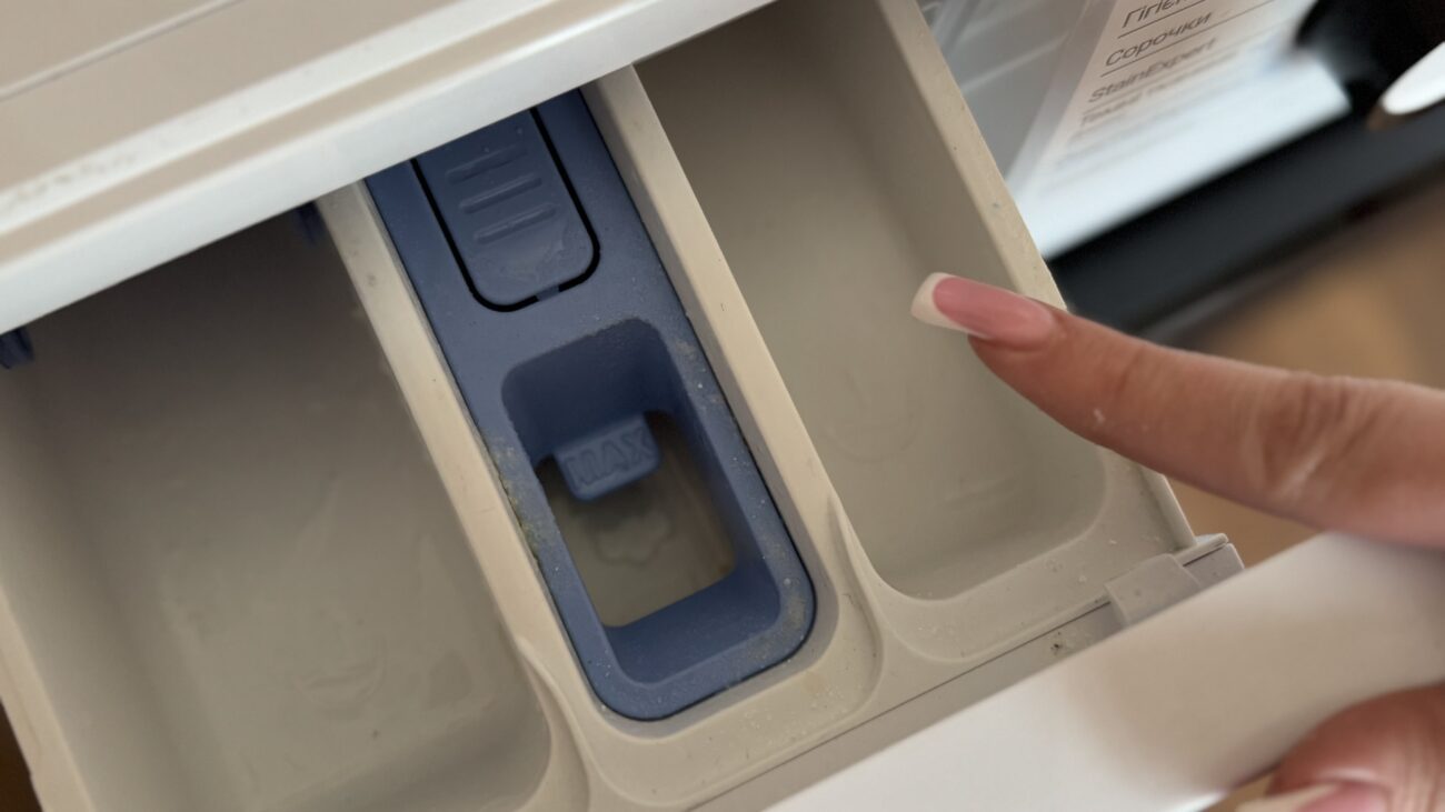 Господарі розповіли, навіщо потрібен маленький відсік у пральній машині 