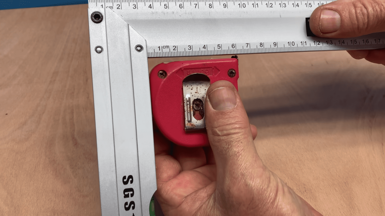 Експерти розповіли про приховані функції вимірювальної рулетки