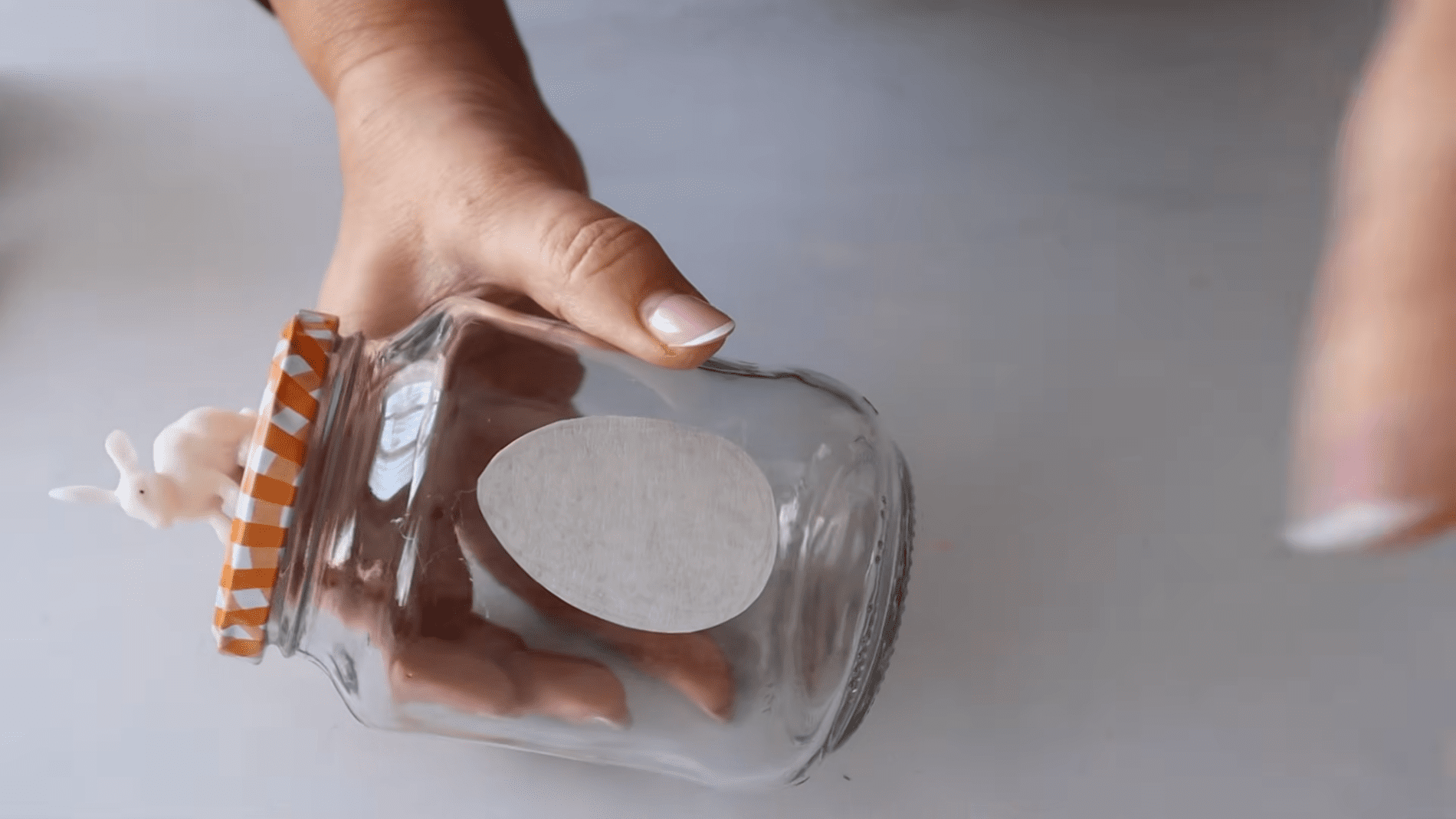 Як зробити декор до Великодня. Фото: Скріншот з YouTube