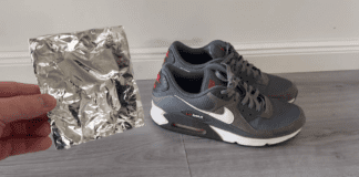 Експерти розповіли, навіщо класти фольгу у взуття