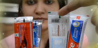 Експерти розповіли, що значать кольорові позначки на тюбиках зубної пасти	