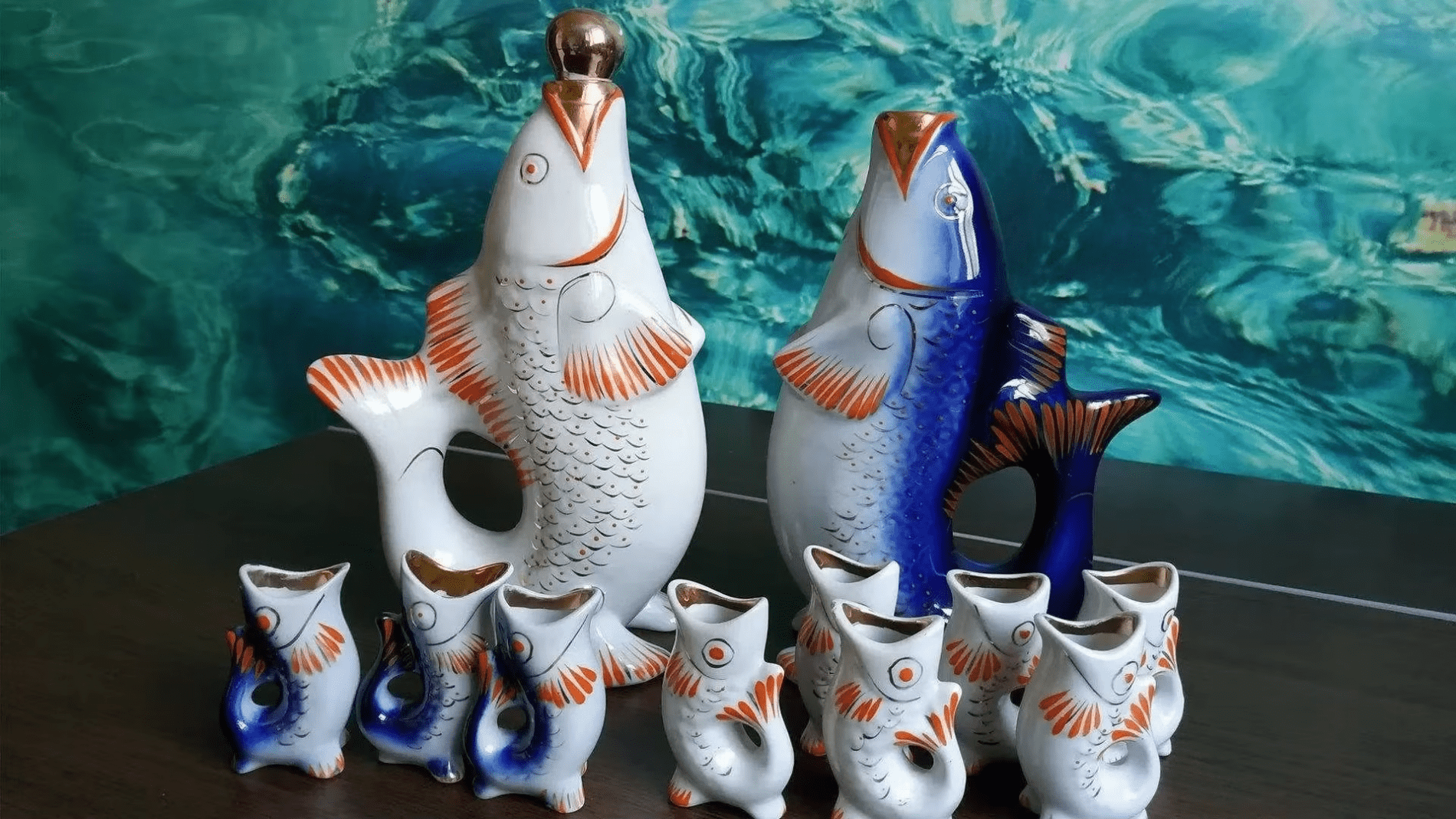 Експерти розповіли цікаві факти про незвичайний сервіз у вигляді рибок. Фото: скріншот з YouTube