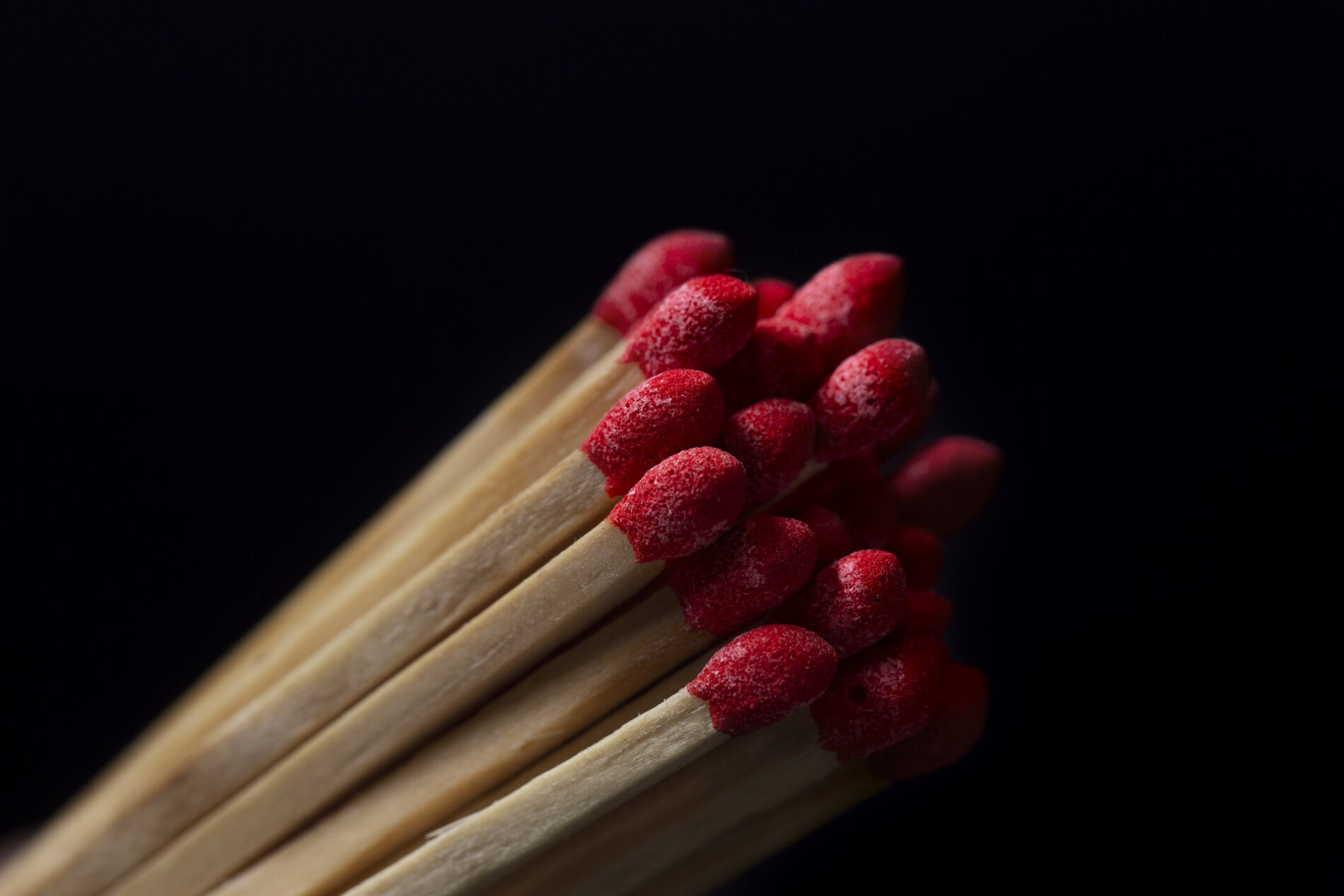 Городники розповіли, навіщо закопувати сірники у ґрунт навесні. Фото: Freepik