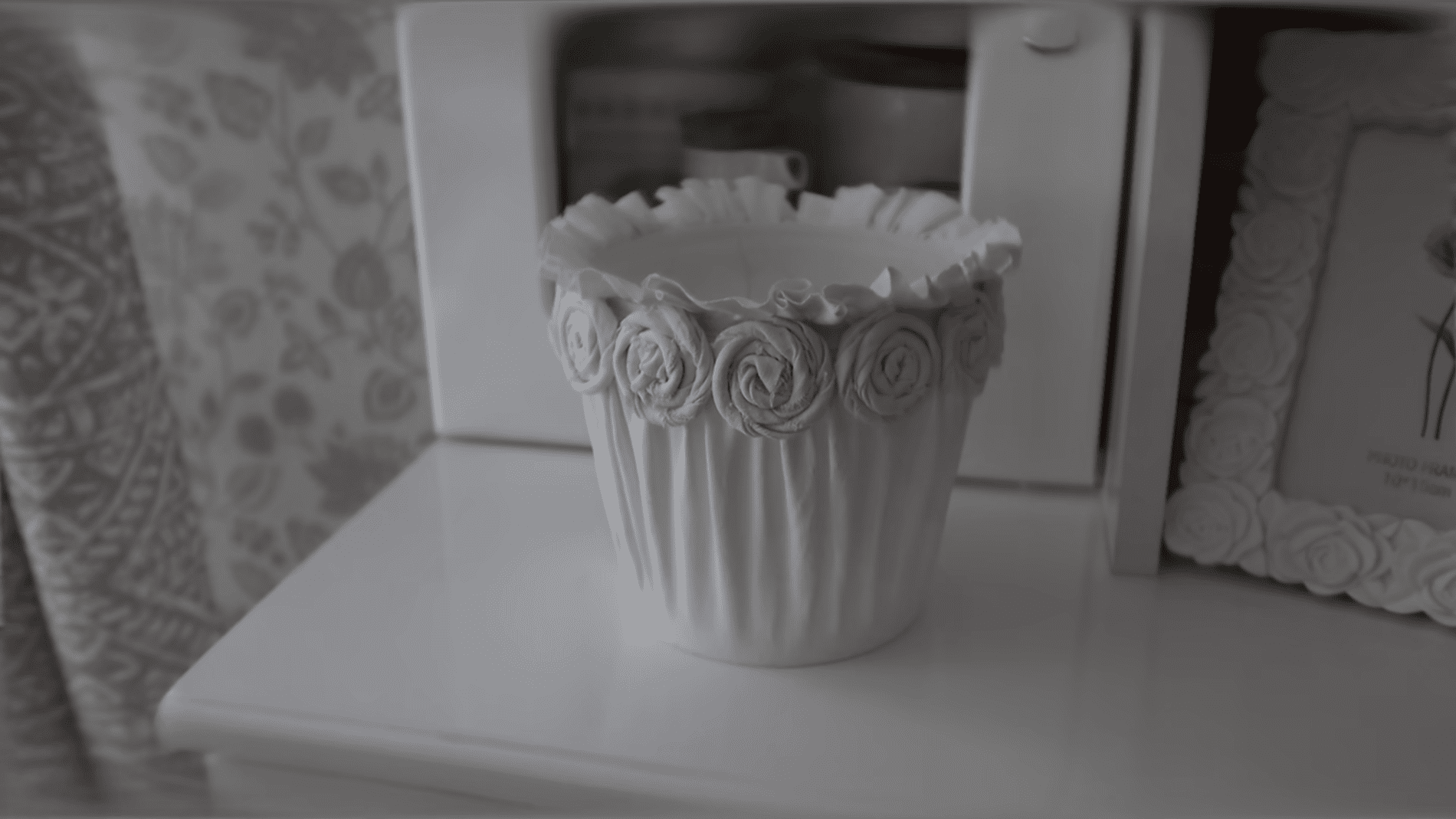 Як створити стильне кашпо для кімнатних рослин. Фото: Скріншот з YouTube