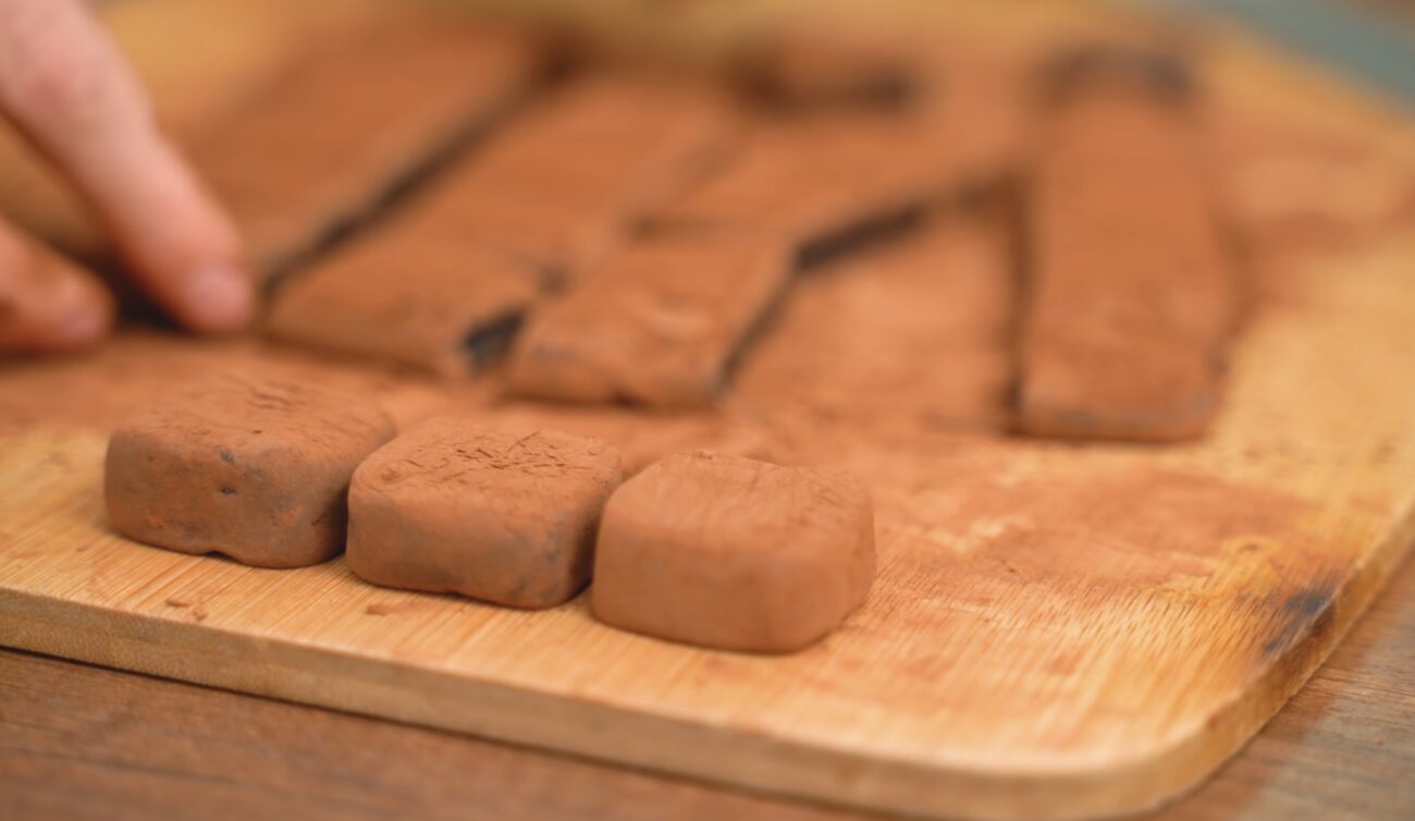 Господині поділилися рецептом цукерок з двох інгредієнтів