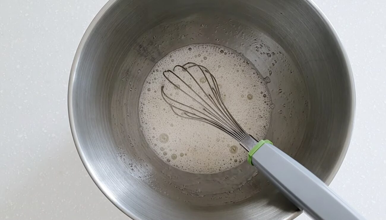 Господині поділилися рецептом універсального крему для тортів