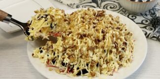 Господині поділилися рецептом салату до восьмого березня