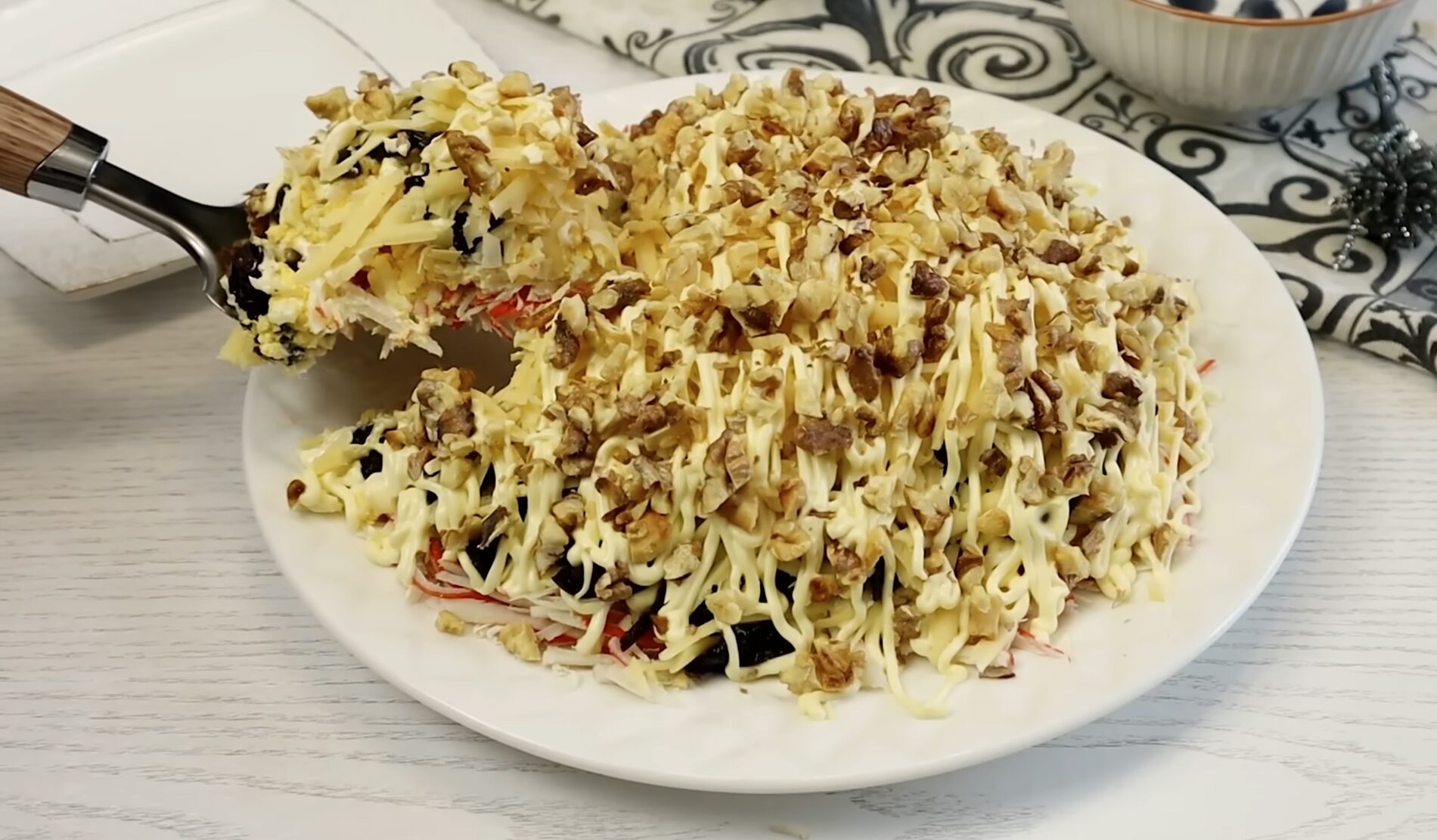 Господині поділилися рецептом салату до восьмого березня