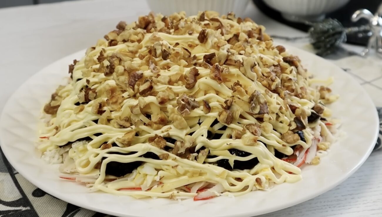 Господині поділилися рецептом салату до восьмого березня