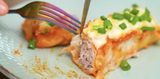 Господині поділилися простою, але дуже смачною стравою з лаваша і фаршу