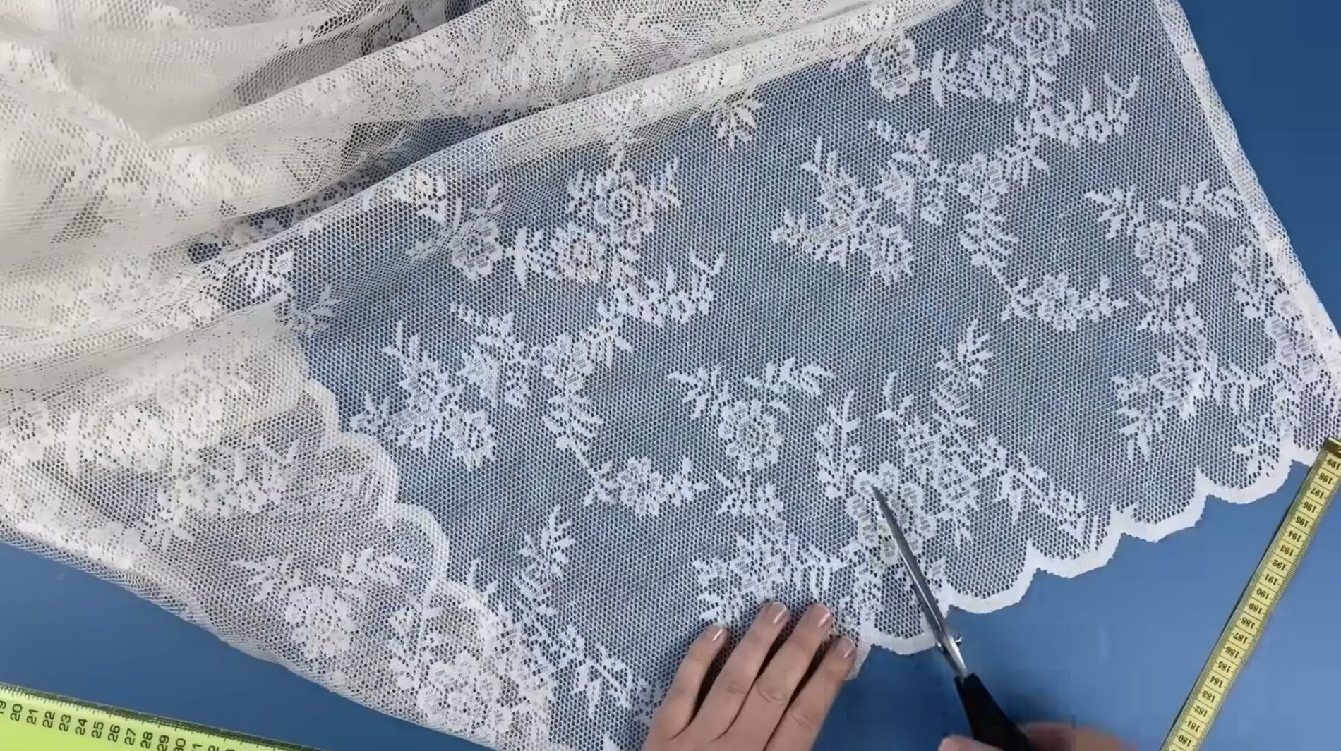 Господині розповіли, що можна зробити зі старого тюлю