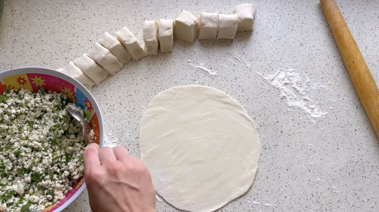 Господині поділилися смачним рецептом азербайджанської кухні. Фото: YouTube Марі готує