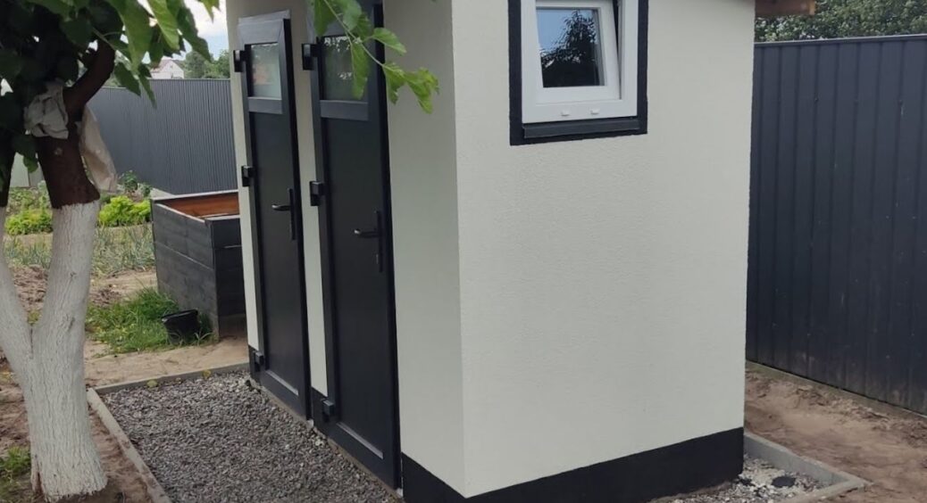 Як очистити вуличний туалет без відкачування та покупної хімії: 2 незвичайні способи 