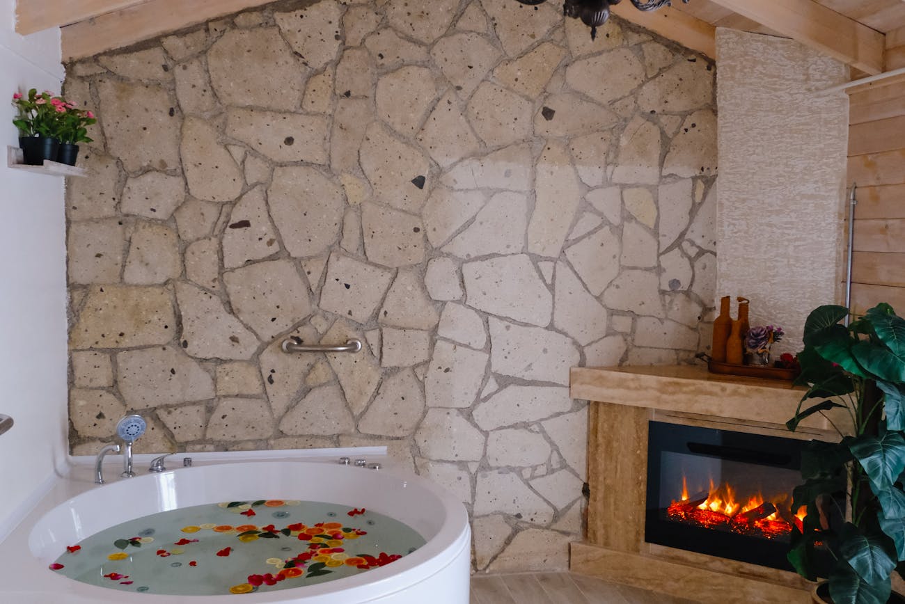 Експерти поділились секретами, як зробити ванну кімнату ароматною. Фото: Pexels