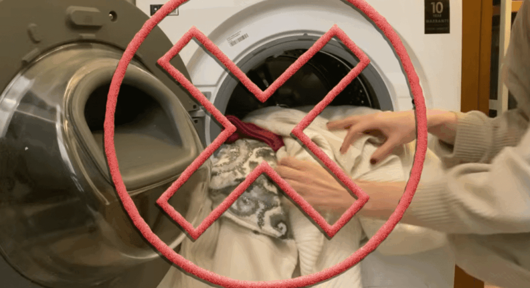 Пора ховати светри в шафу, але перед тим – випрати: 3 помилки, через які вони перетворюються на валянок 