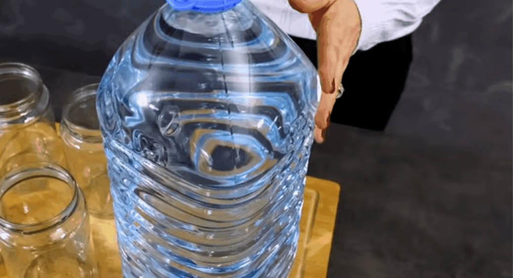 Правила виживання. Зроби й розкажи знайомим: як зберегти запас питної води для надзвичайних ситуацій 