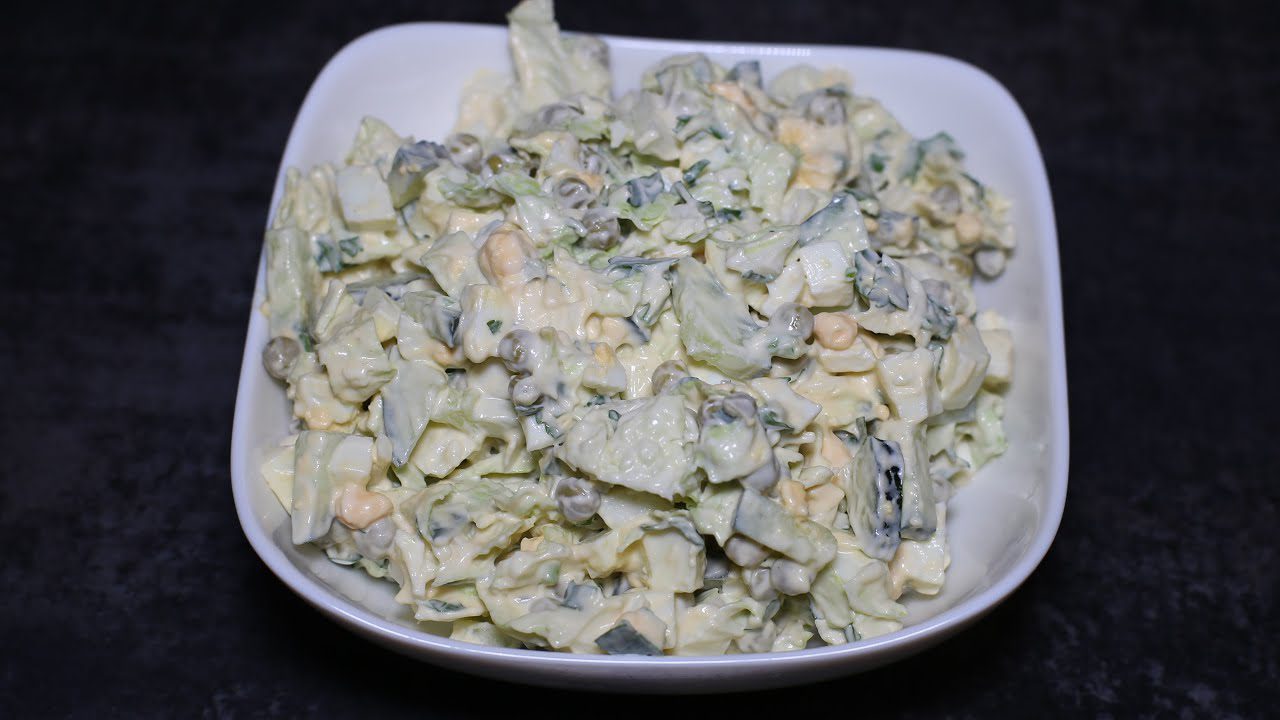 Кулінари поділилися рецептом салату з пекінською капустою та 2-х інгредієнтів. Фото: YouTube Галя Курпікова
