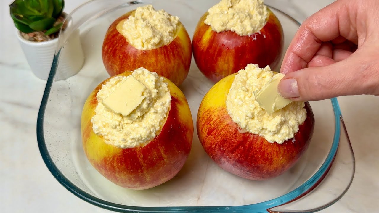 Кулінари поділилися рецептом дуже корисного десерту із сиру та яблук до чаю. Фото: YouTube Panna Lesia