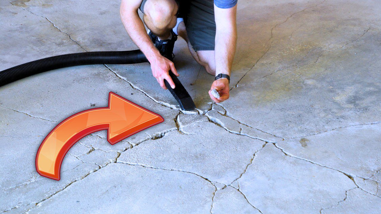 Будівельники розповіли, як легко закласти тріщини в бетоні без цементу. Фото: YouTube Shopfix