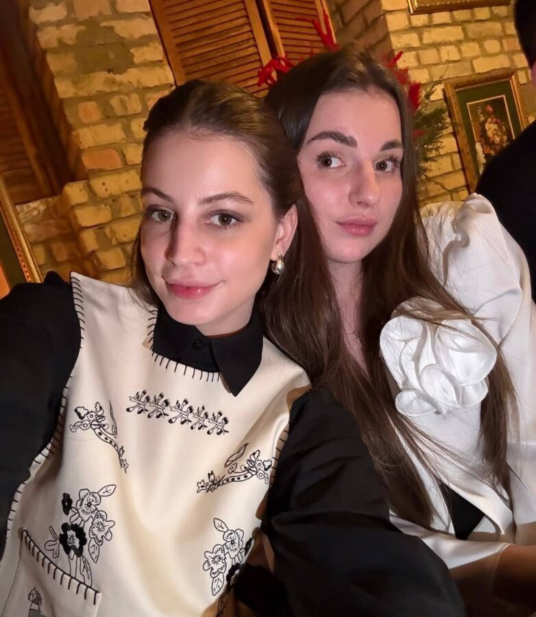 Марія-Барбара Кузьменко разом із Наталією Тур. Фото: Instagram dr.barbara.kuzmenko