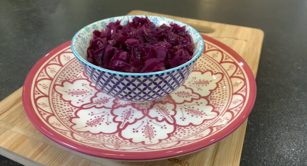 Тушкована червона капуста в мультиварці, яка стала моїм улюбленим рецептом навесні 2026 