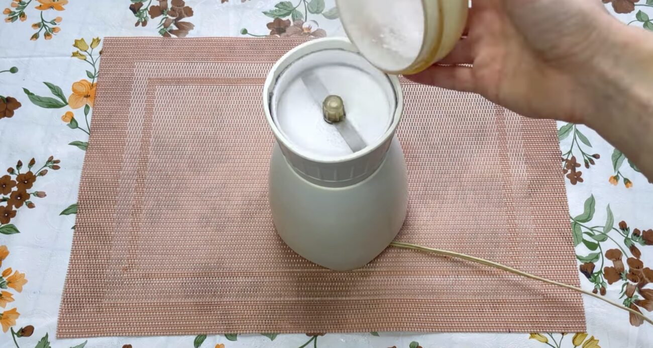 Господині поділилися рецептом домашнього розпушувача для тіста. Фото: YouTube Марі готує