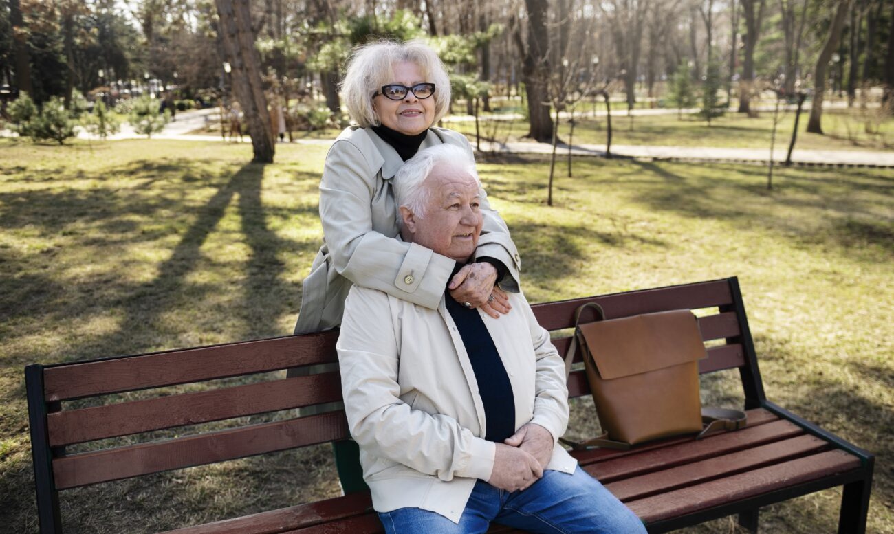 Експерти розповіли, як знизити ризик деменції. Фото: Freepik