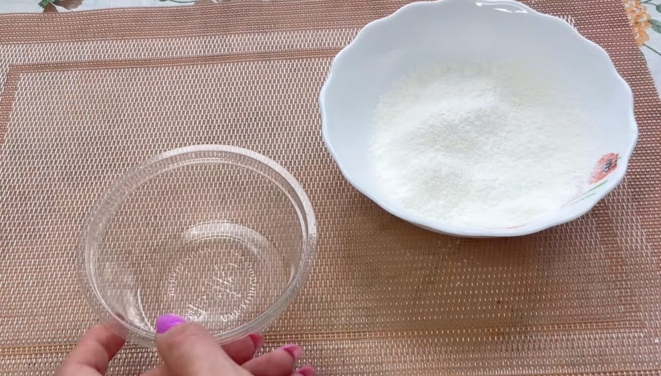 Господині поділилися рецептом домашнього розпушувача для тіста. Фото: YouTube Марі готує