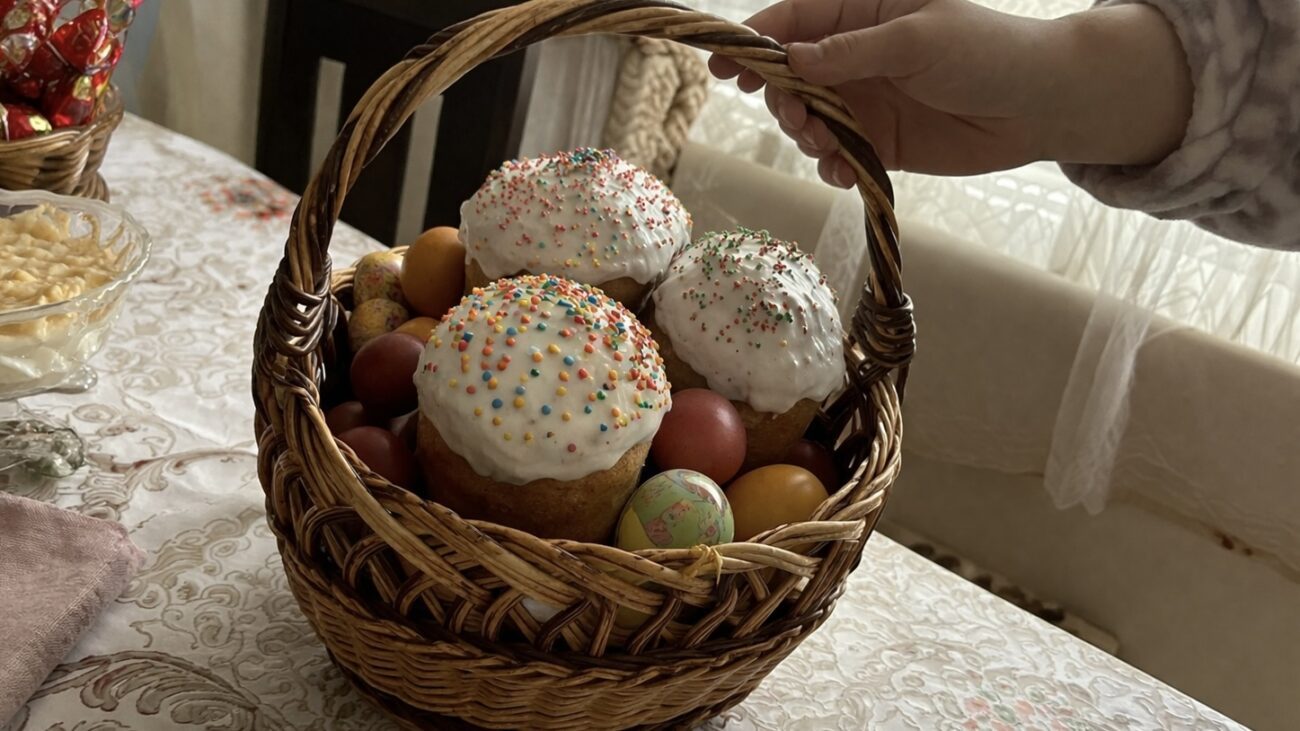 Господині розповіли, що має бути у великодньому кошику 2026 року. Фото: Добрі новини 