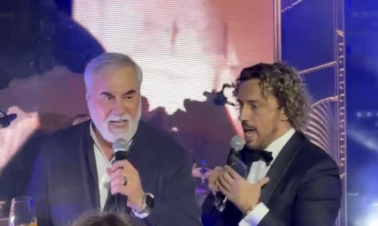 Максим Галкін забрав мікрофона у Валерія Меладзе і заспівав його пісню. Фото: Instagram trustevents.me 