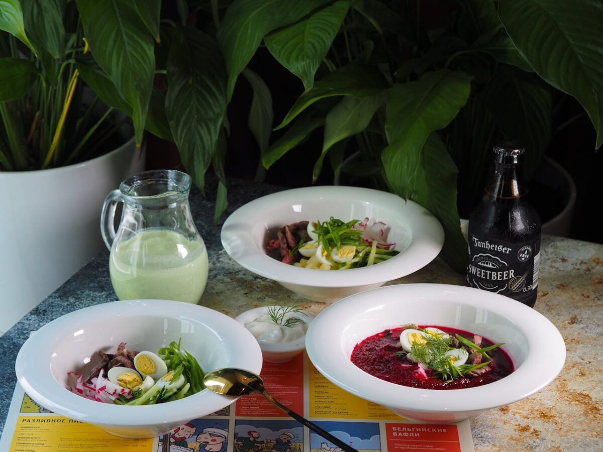 Кулінарні експерти пояснили, що першим класти у борщ — картоплю чи капусту. Фото: Pexels