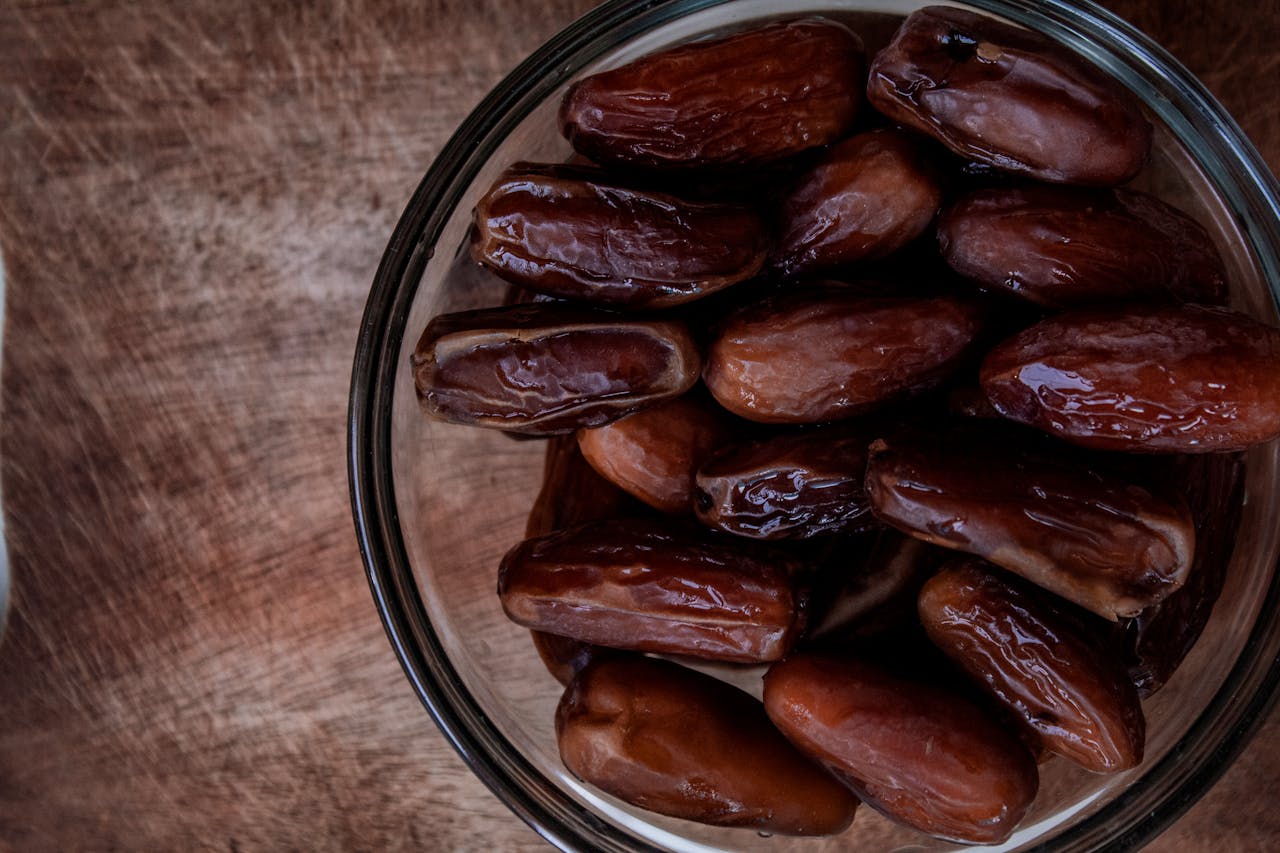 Експерти розповіли, яка реальна користь фініків для організму людини. Фото: Pexels