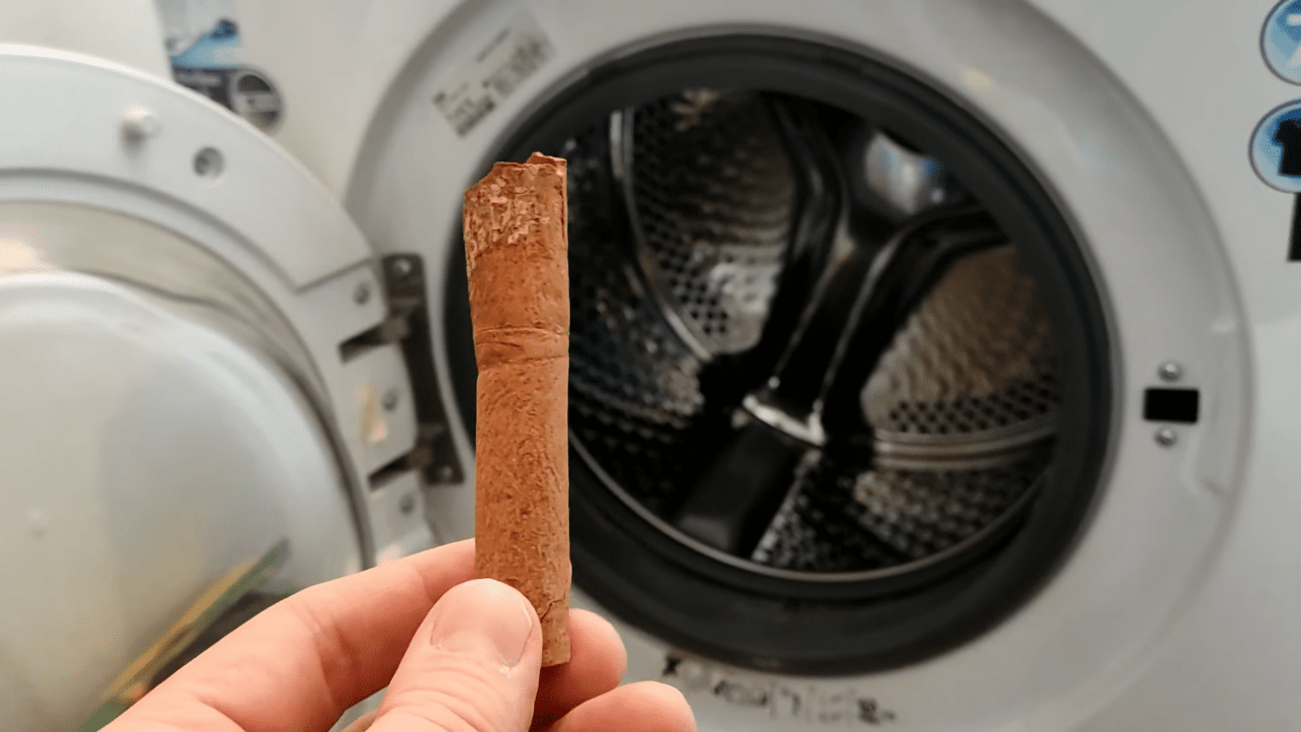 Експерти розповіли цікавий спосіб освіжити білизну за допомогою кориці. Фото:YouTube/PRIRODNOZDRAVLJE