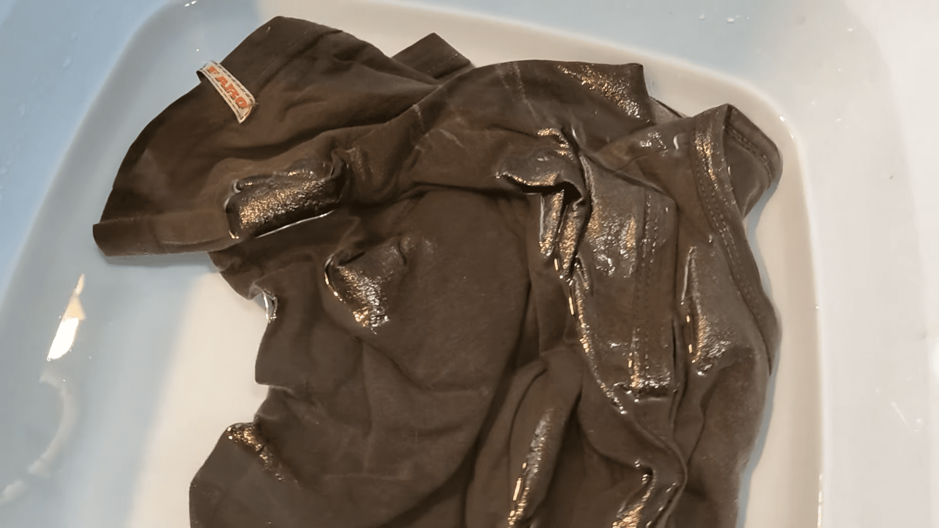 Експерти розповіли цікавий спосіб освіжити білизну за допомогою кориці. Фото:YouTube/PRIRODNOZDRAVLJE